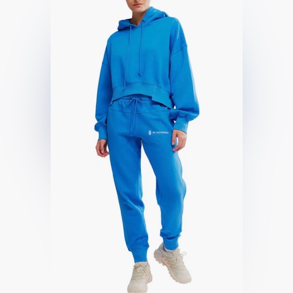 Free People FP Movement Undefeated Set in Light Cobalt Combo - Picture 2 of 12